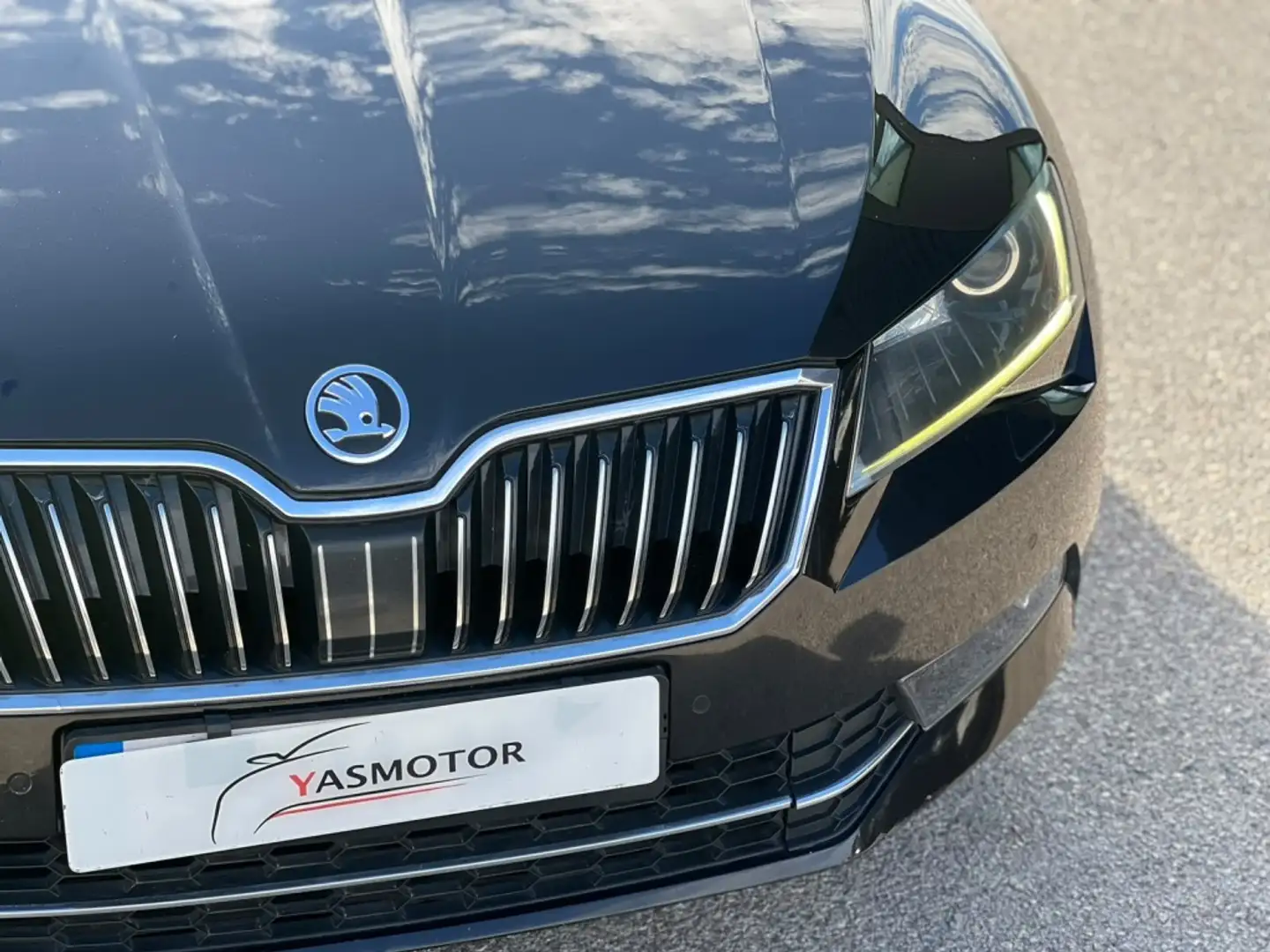 Skoda Superb 1.8 TSI Elegance DSG Negro - 2