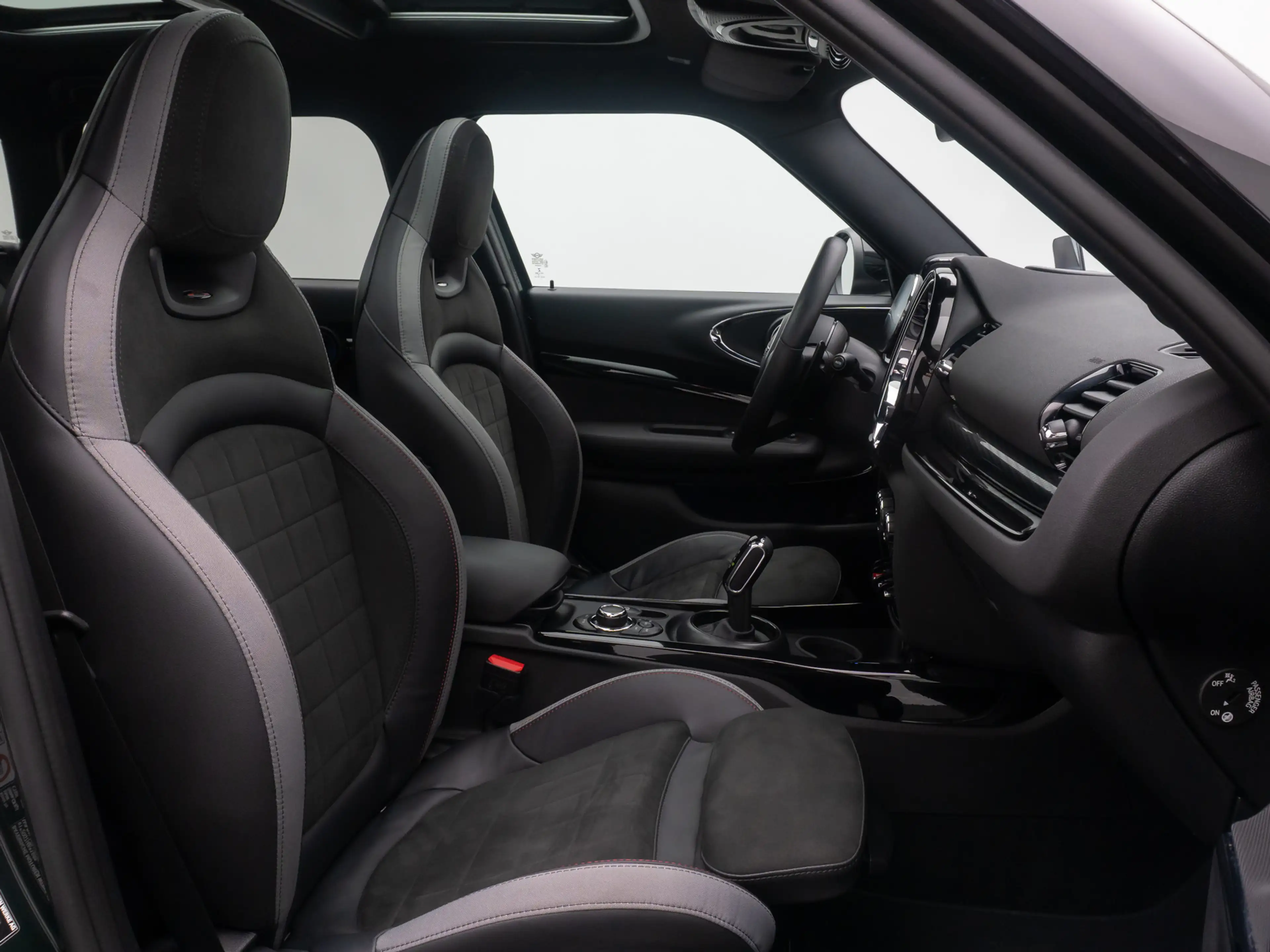 MINI John Cooper Works Clubman ALL4 HUD Panorama Voll — photo 36