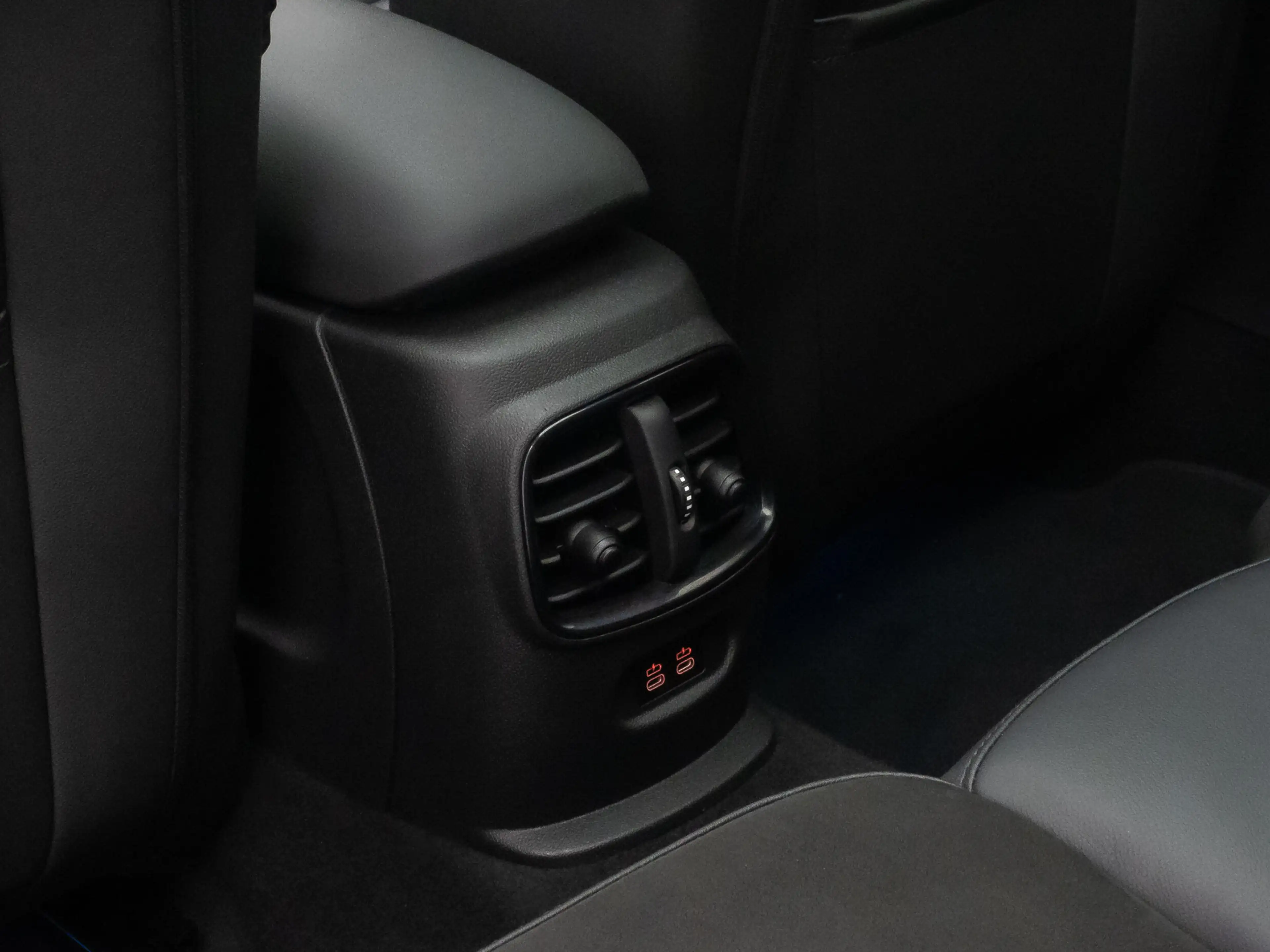 MINI John Cooper Works Clubman ALL4 HUD Panorama Voll — photo 27