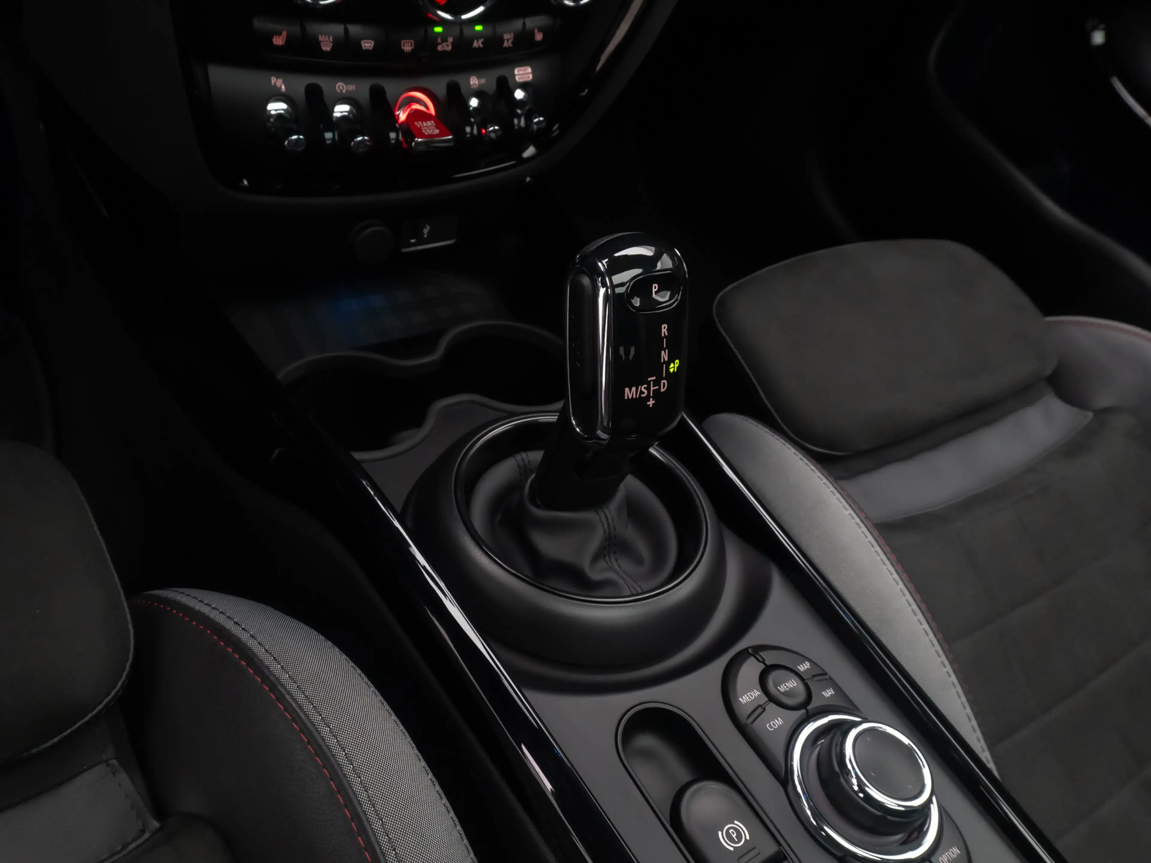 MINI John Cooper Works Clubman ALL4 HUD Panorama Voll — photo 22