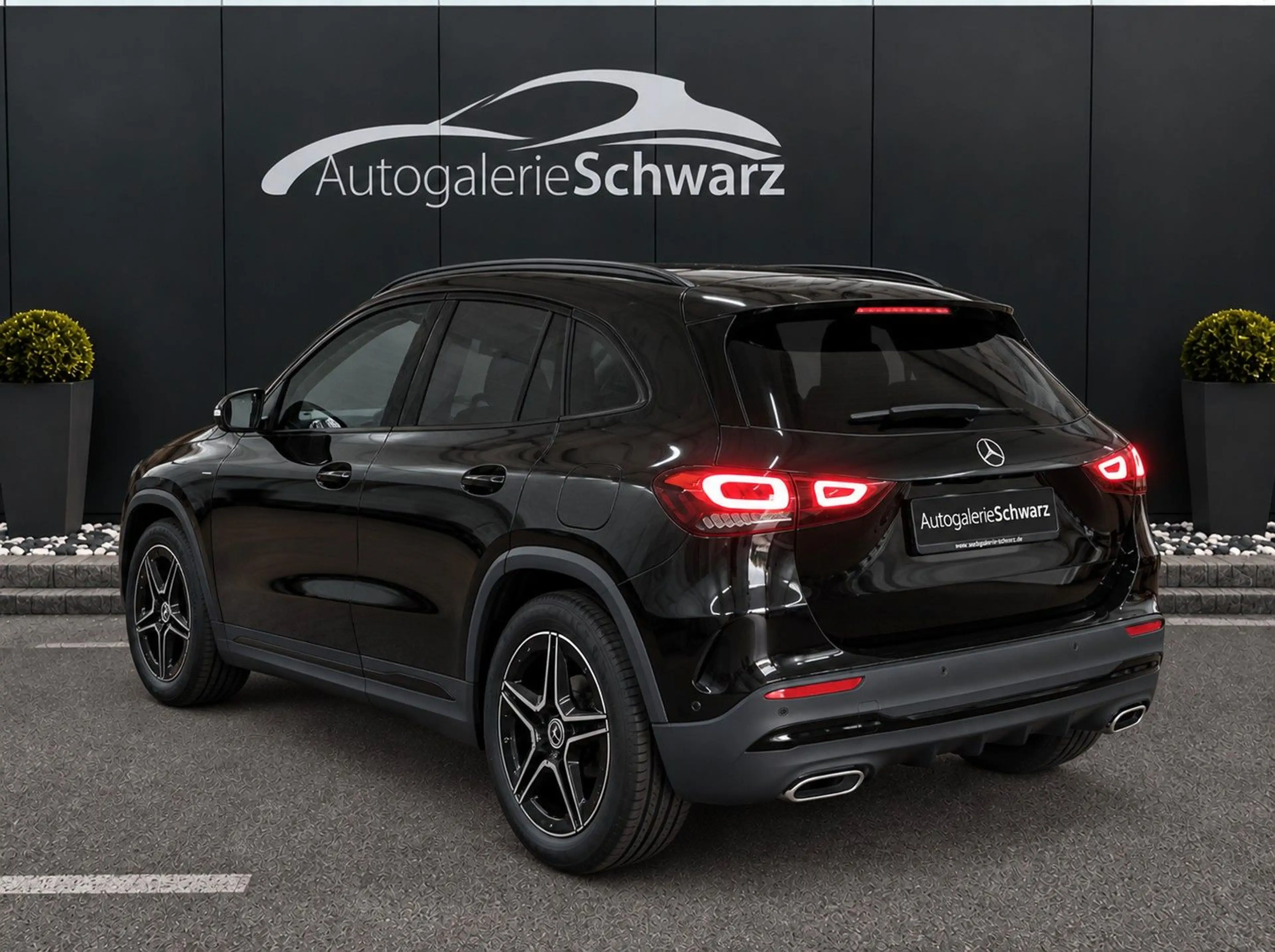 Mercedes-Benz GLA 200 d 4M AMG PANO 360 AHK MULTIBEAM HEAD-UP — photo 6