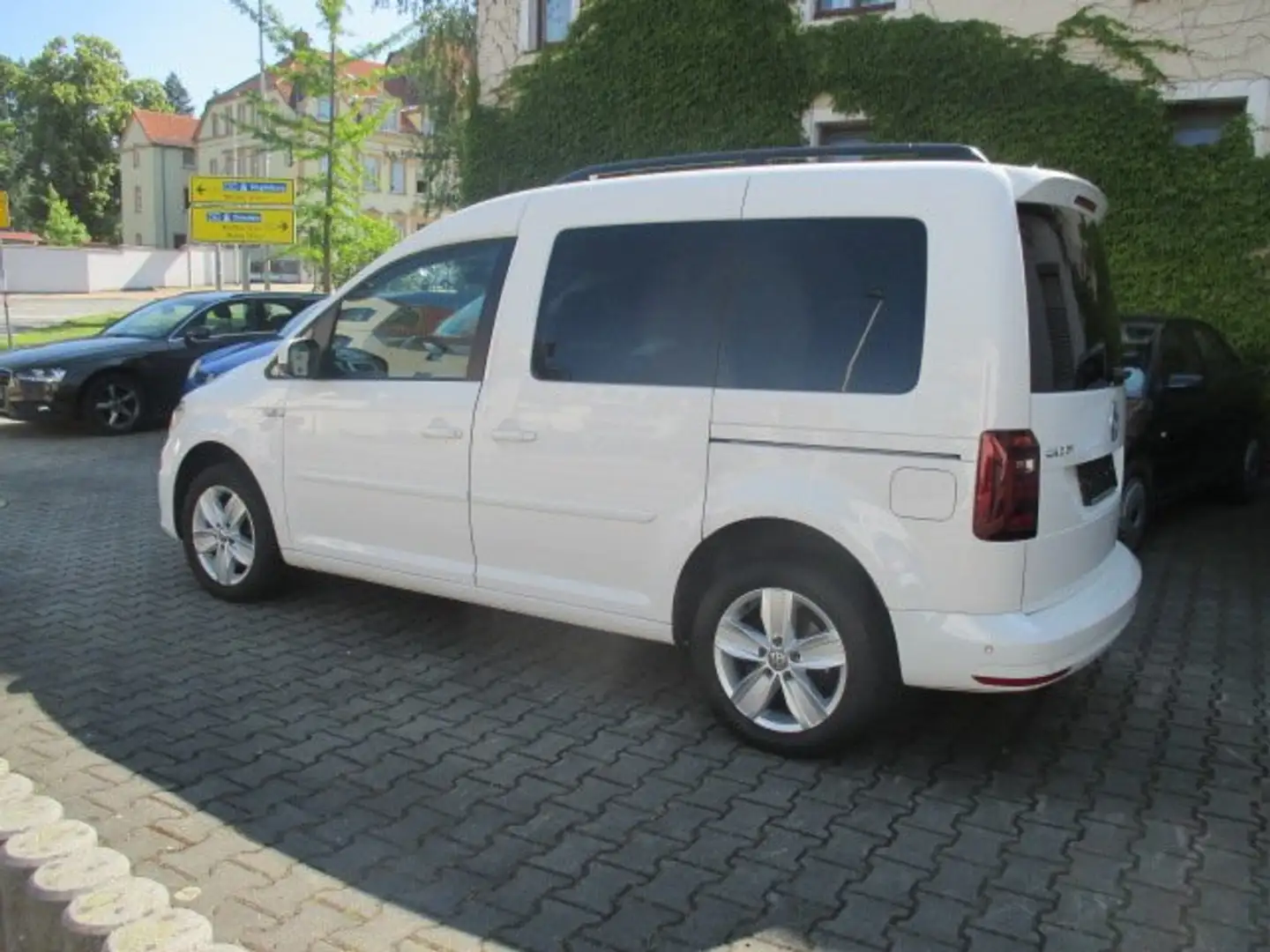 Volkswagen Caddy 2.0 TDI (5-Si.) DSG Comfortline Weiß - 2