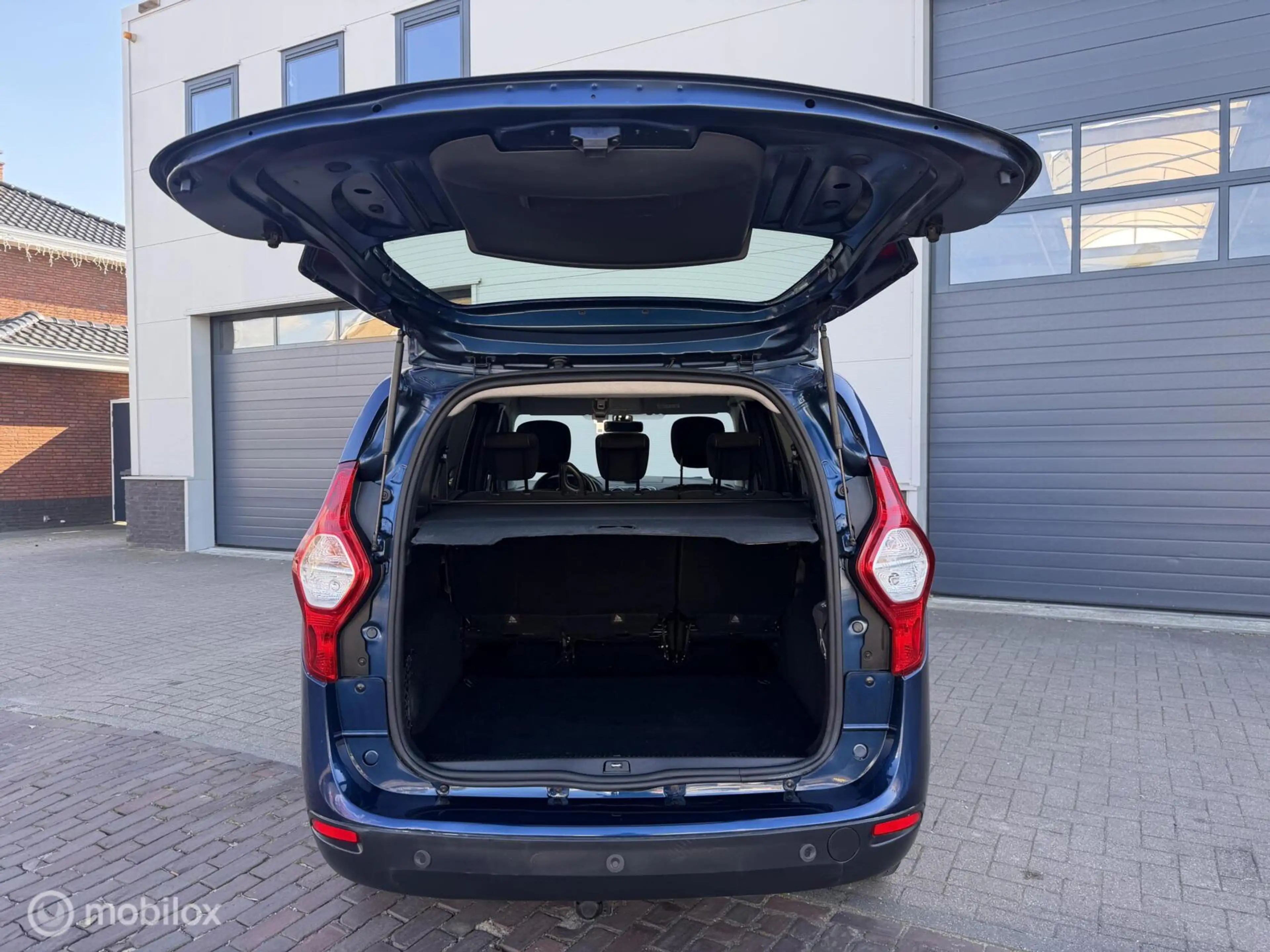 Dacia Lodgy 1.2 TCe Lauréate 5p. — photo 12