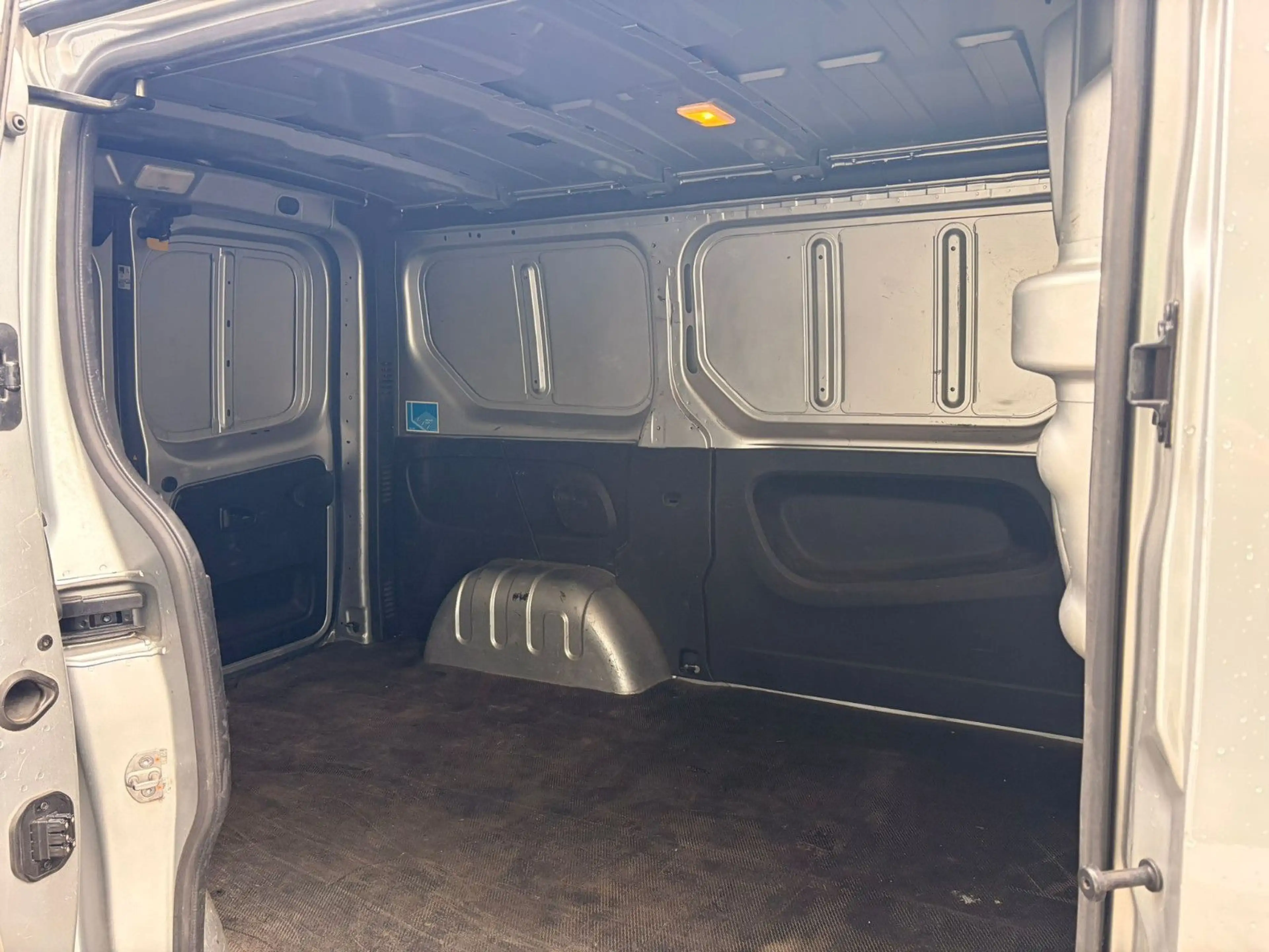 Opel Vivaro B Kasten BLUE/ALLWETTER — photo 11
