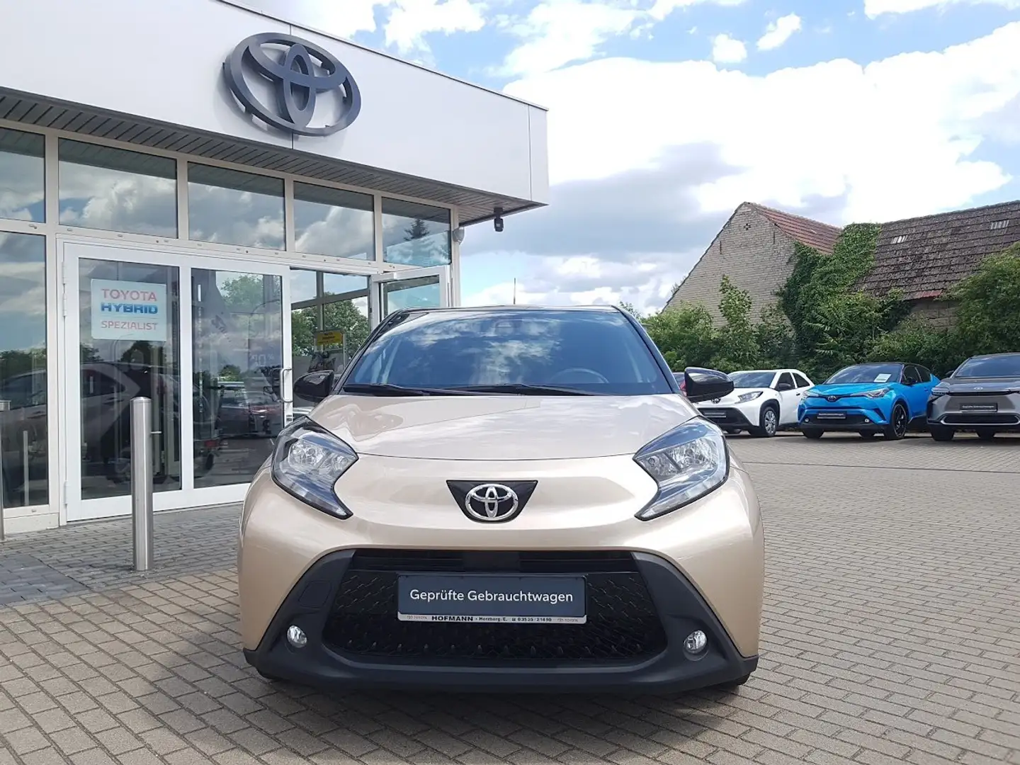 Toyota Aygo X - Pulse - Beige - 2