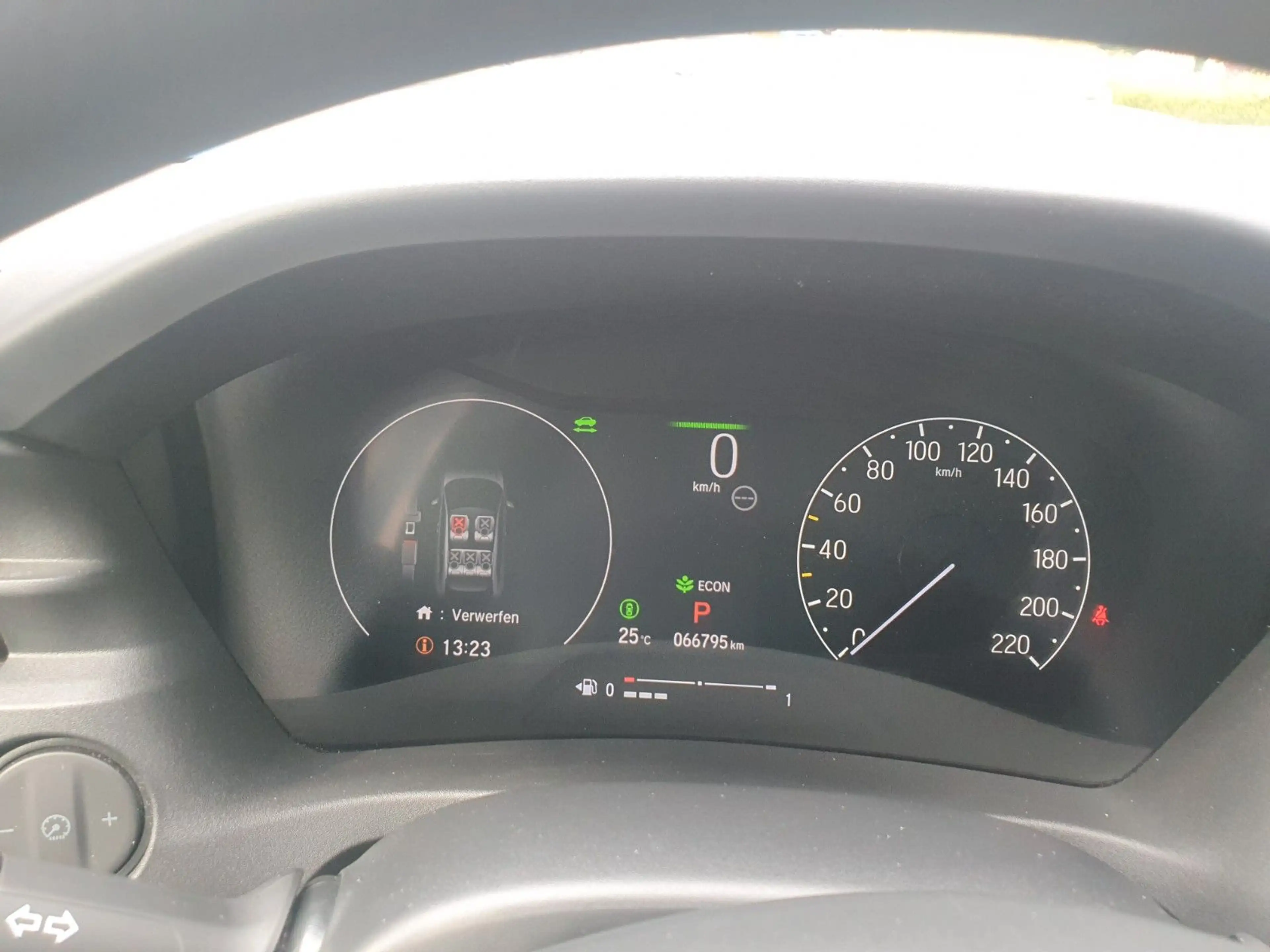 Honda HR-V 1,5 CVT Elegance — photo 2