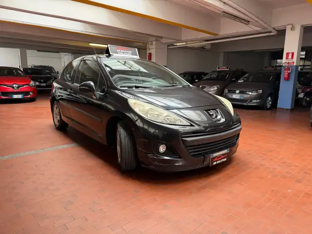 Peugeot 207 view 2