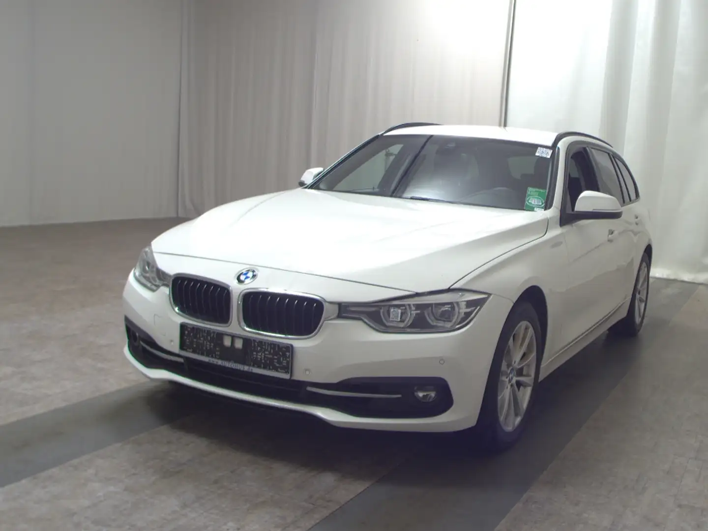 BMW 340 i Touring xDr Sport-Line Navi Prof. LED Beyaz - 2
