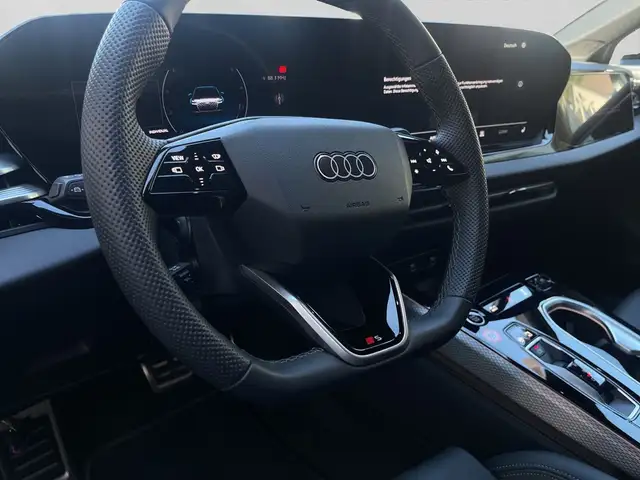 Audi A6 view 9