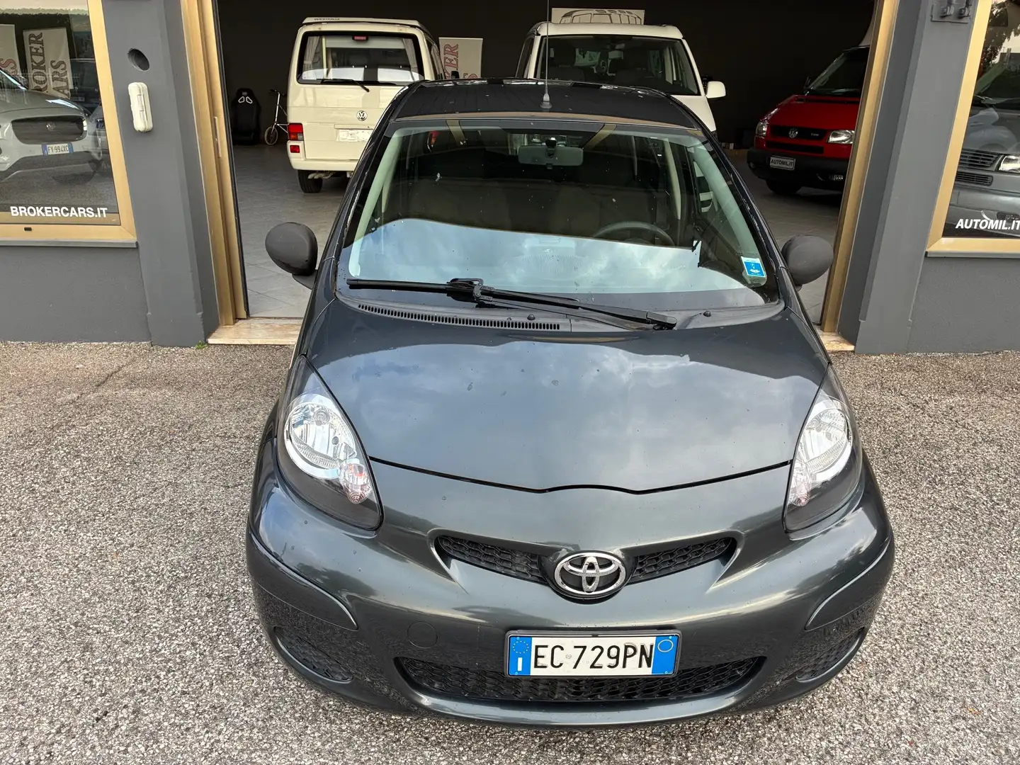 Toyota Aygo Aygo 1.0 Now Connect - 5 porte Gris - 2