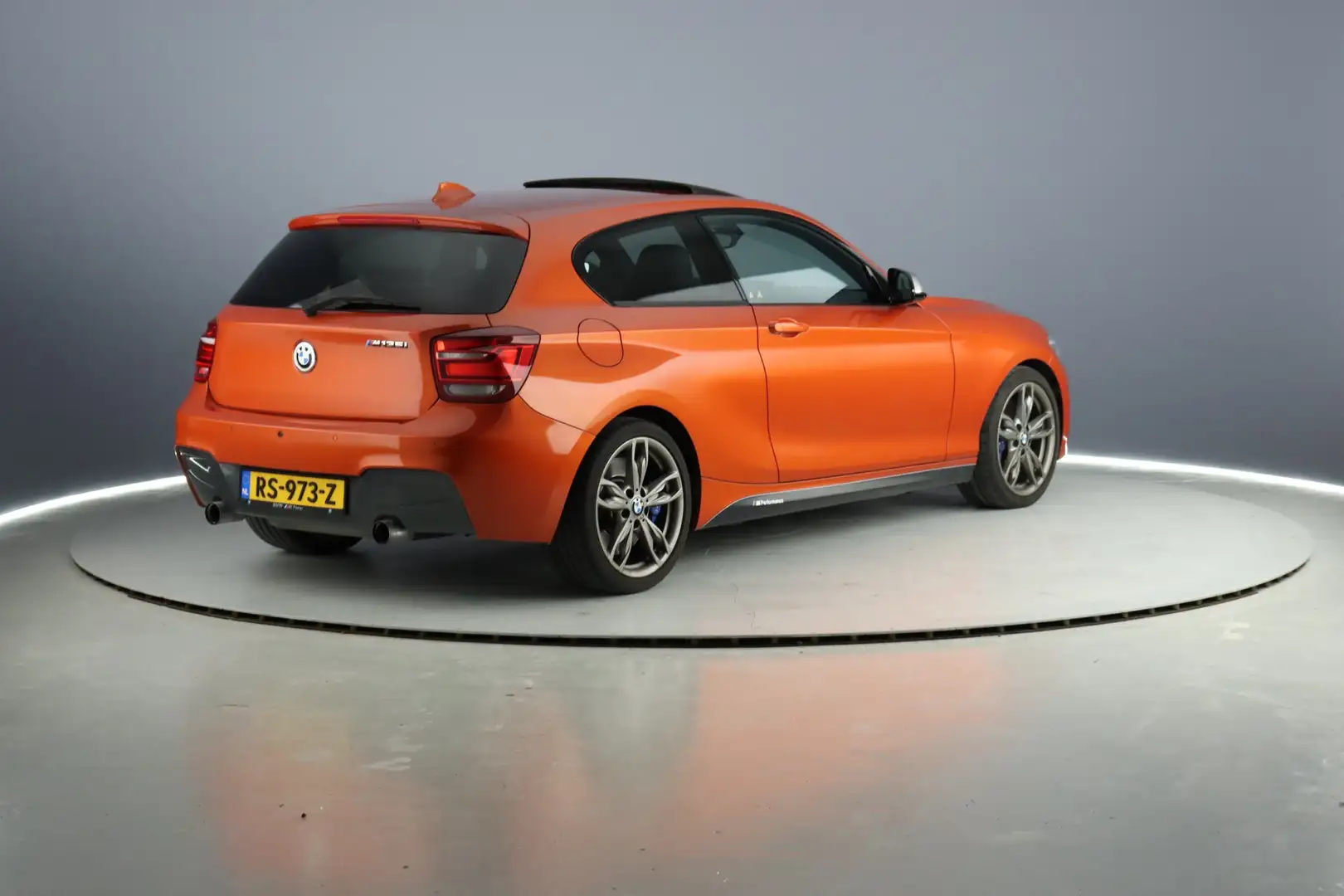 BMW 135 M135i xDrive High Executive ZEER UNIEKE AUTO Оранжевий - 2