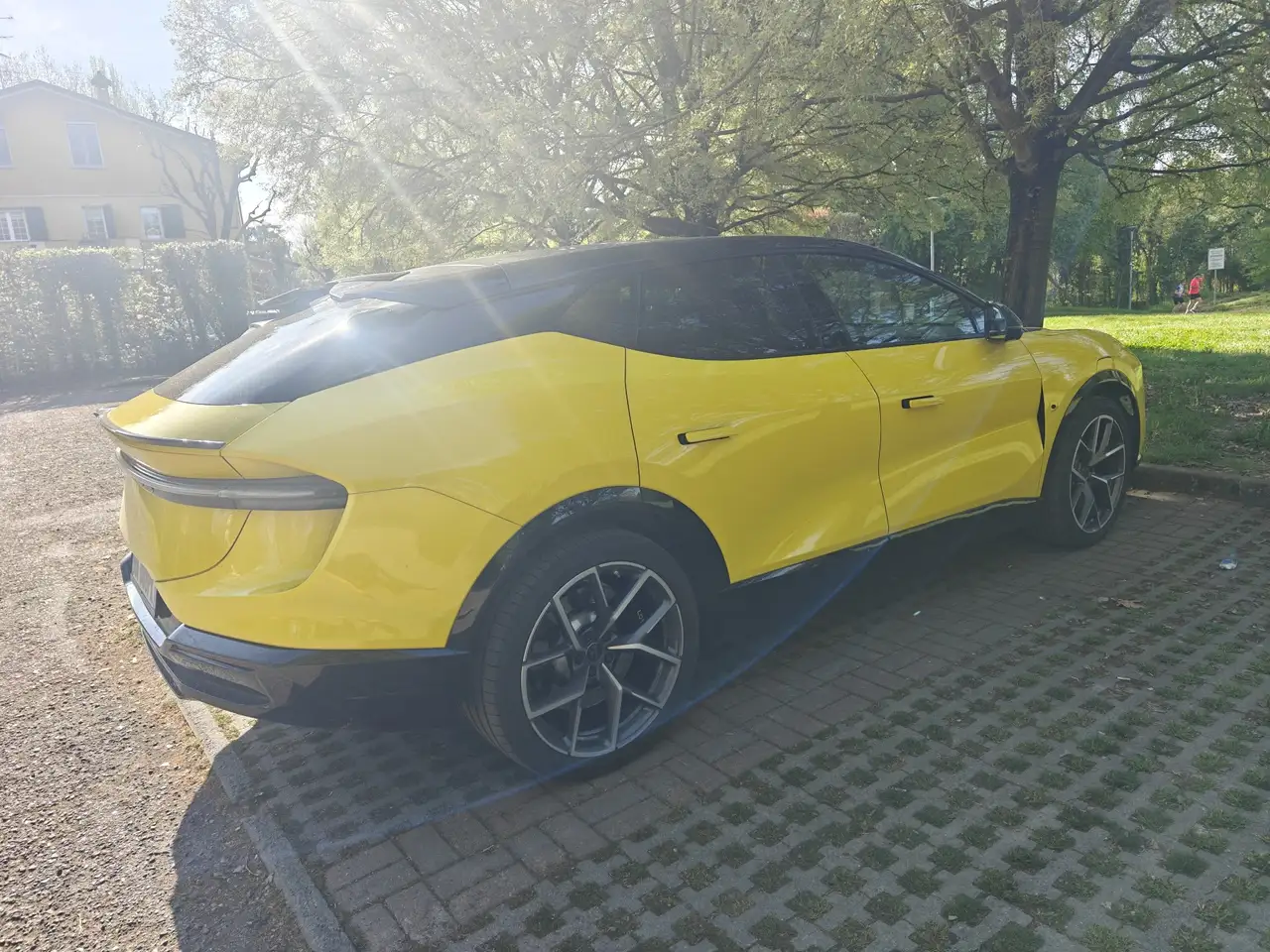 Lotus Eletre 2023