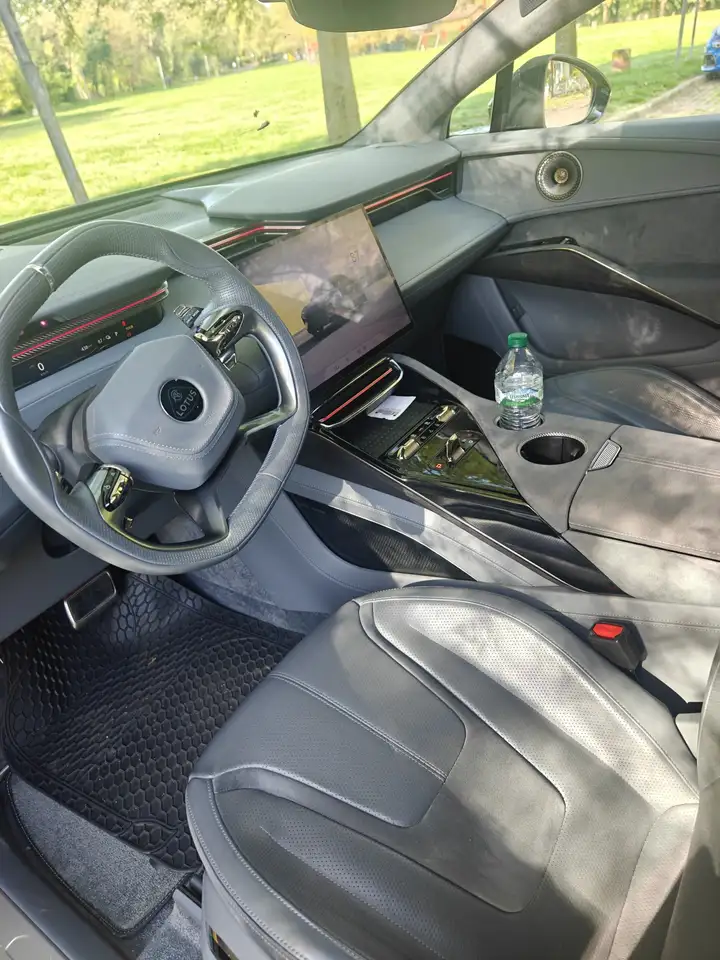 Lotus Eletre 2023