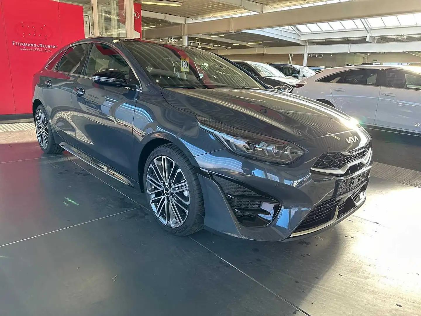 Kia ProCeed / pro_cee'd 1.5T DCT7 GTL TEC GD 18Z LEDER Gris - 2