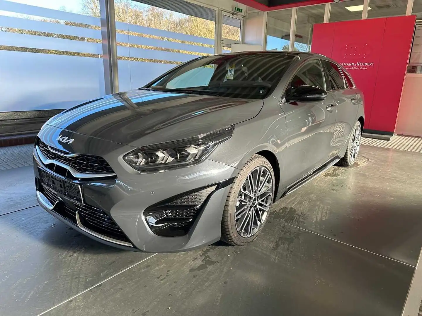 Kia ProCeed / pro_cee'd 1.5T DCT7 GTL TEC GD 18Z LEDER Gris - 1