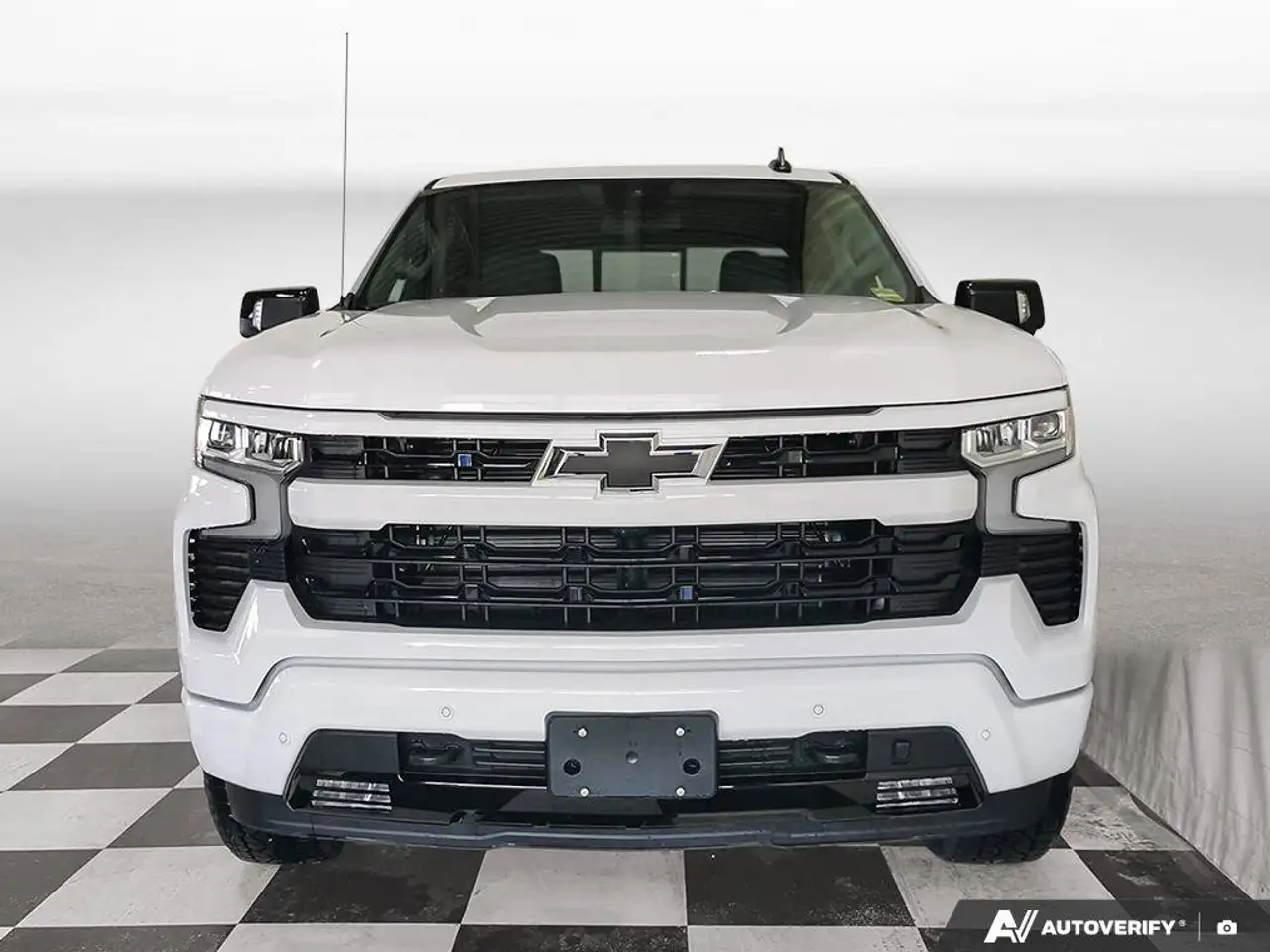 Chevrolet Silverado 1500 снимка Chevrolet Silverado 1500