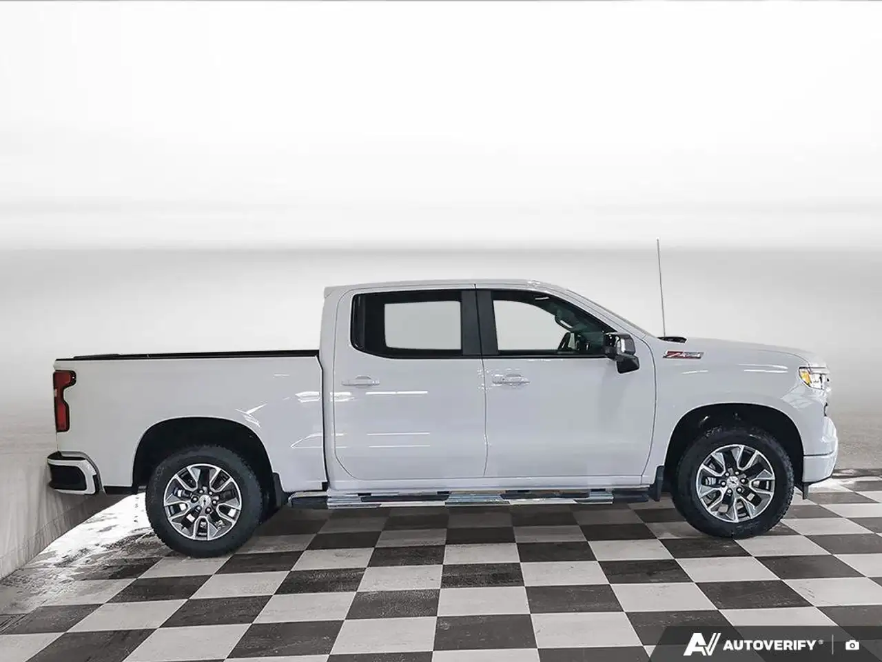 Chevrolet Silverado 1500 снимка Chevrolet Silverado 1500