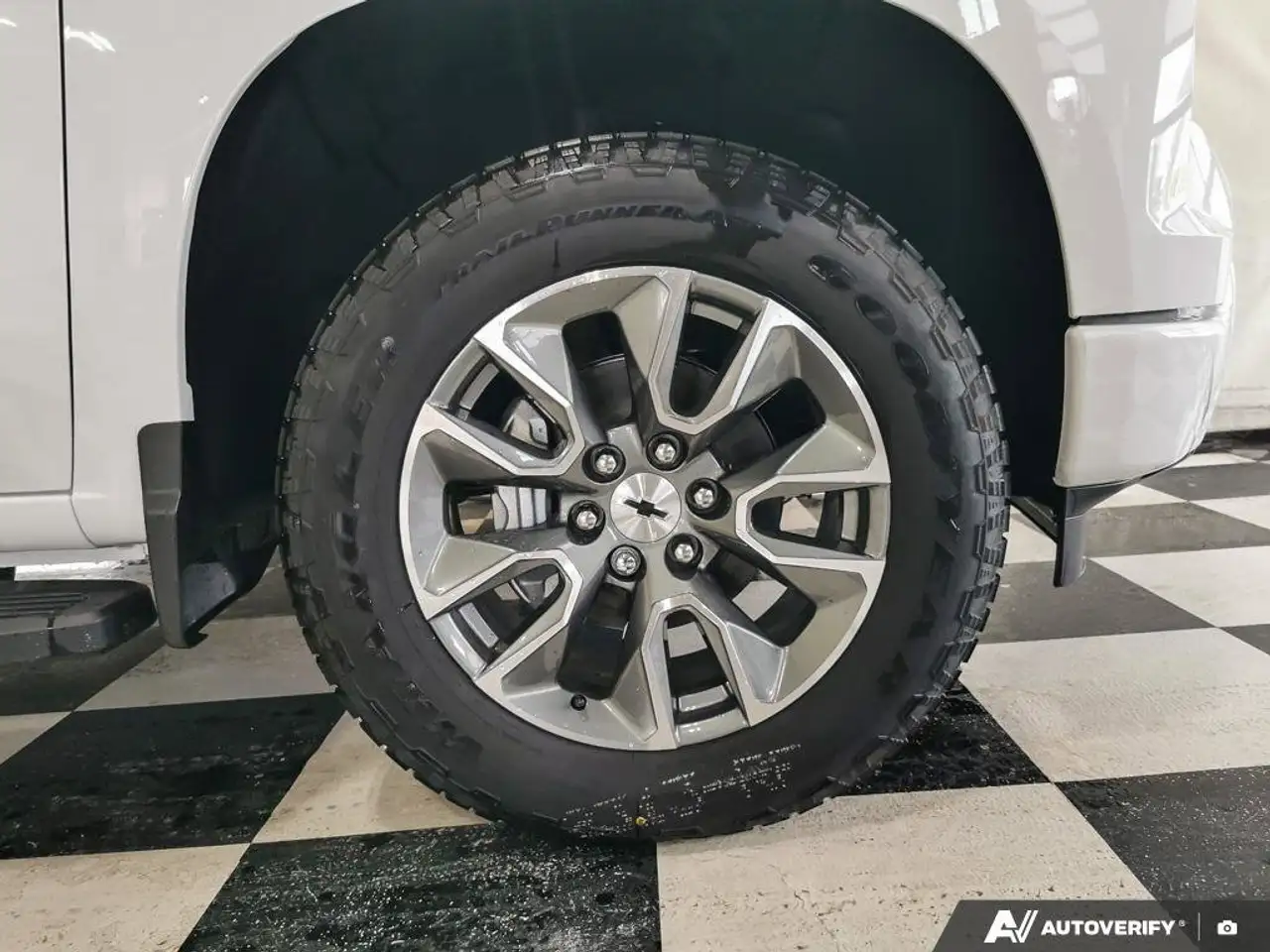 Chevrolet Silverado 1500 снимка Chevrolet Silverado 1500