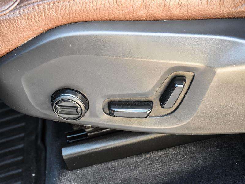 2023 Volvo XC60 B6 AWD Plus Bright Theme thumb 10