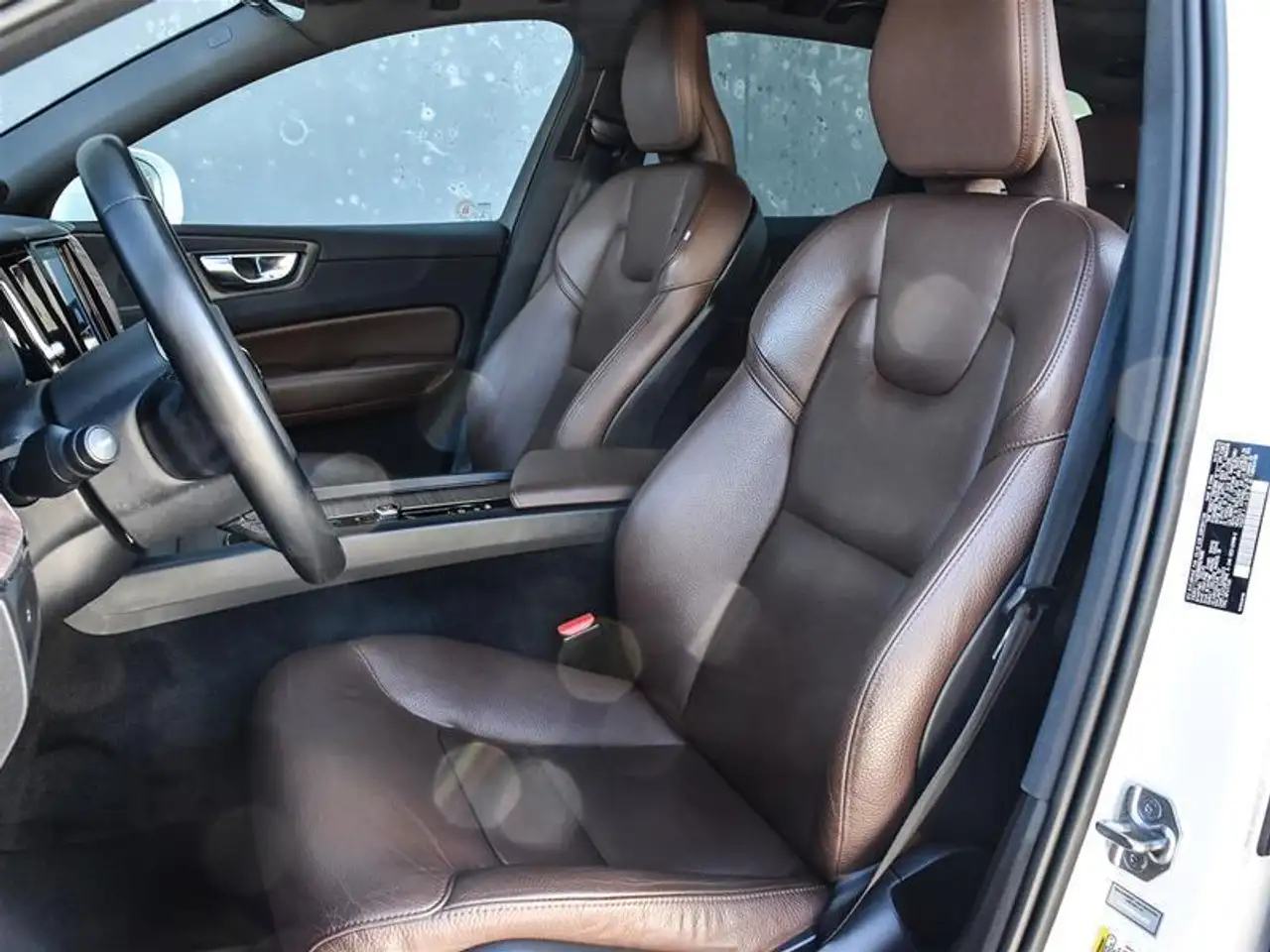 Volvo XC60 снимка Volvo XC60