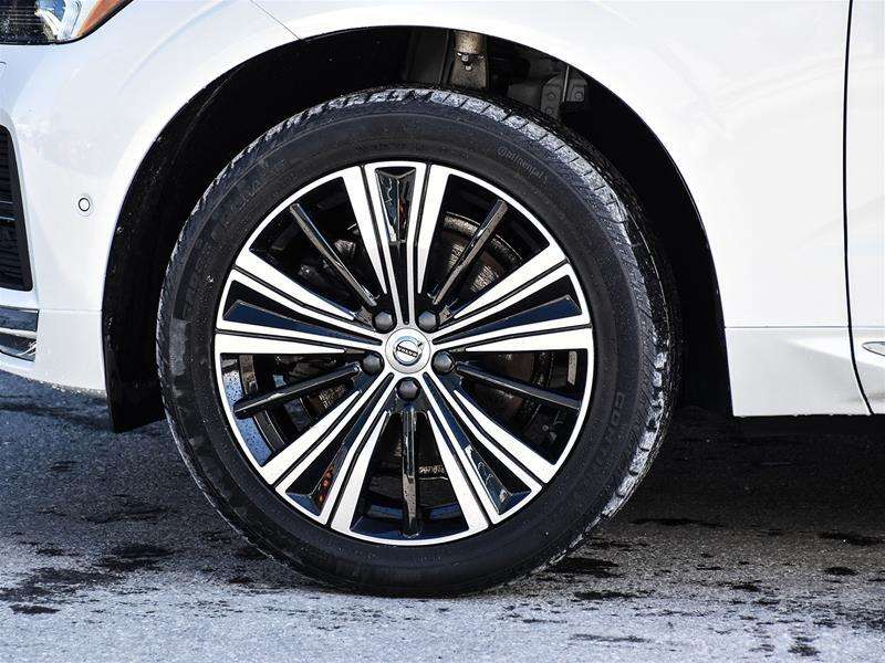 2023 Volvo XC60 B6 AWD Plus Bright Theme thumb 7