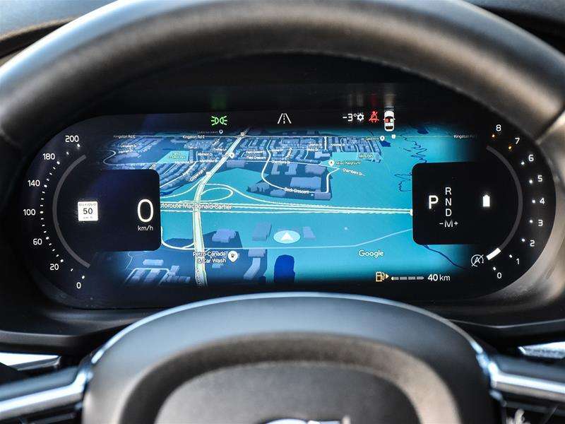 2023 Volvo XC60 B6 AWD Plus Bright Theme thumb 16