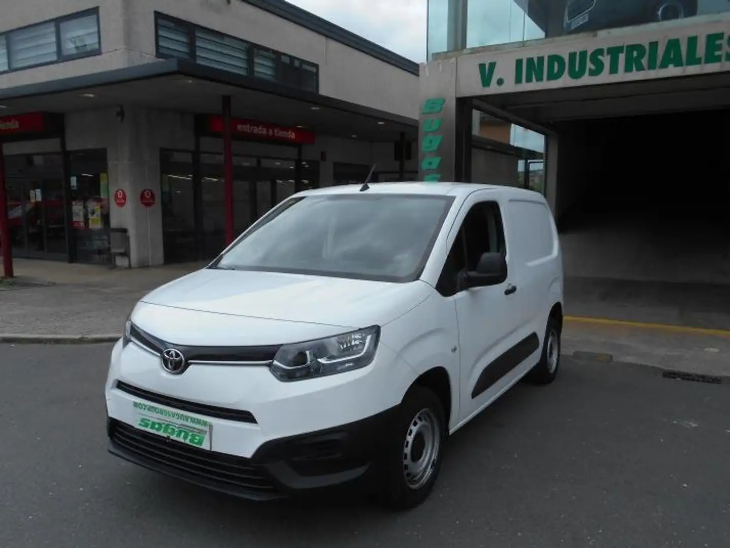 Toyota Proace City Van L2 1.5D GX PLUS 3plz. 100 Blanco - 1