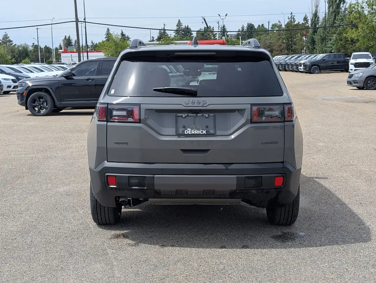 Jeep Cherokee photo Jeep Cherokee