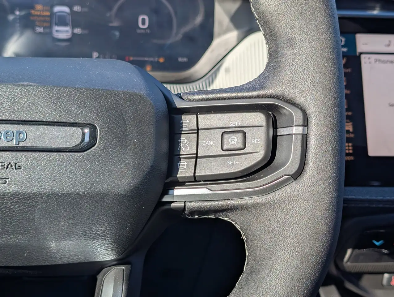 Jeep Cherokee снимка Jeep Cherokee