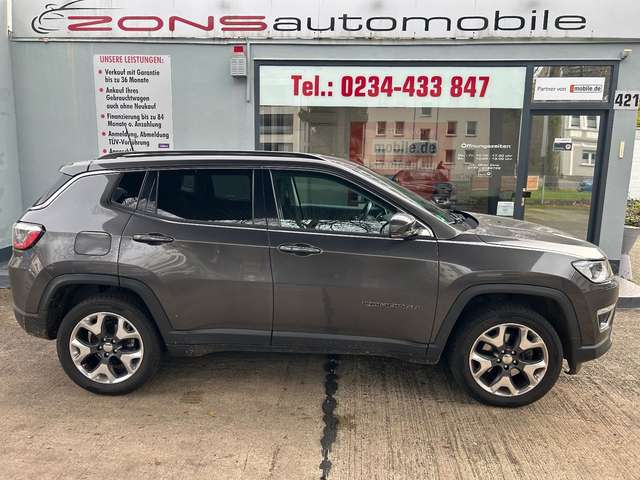 Imagine Jeep Compass Limited 4WD Automatik+Navi+CarPlay+Allw.