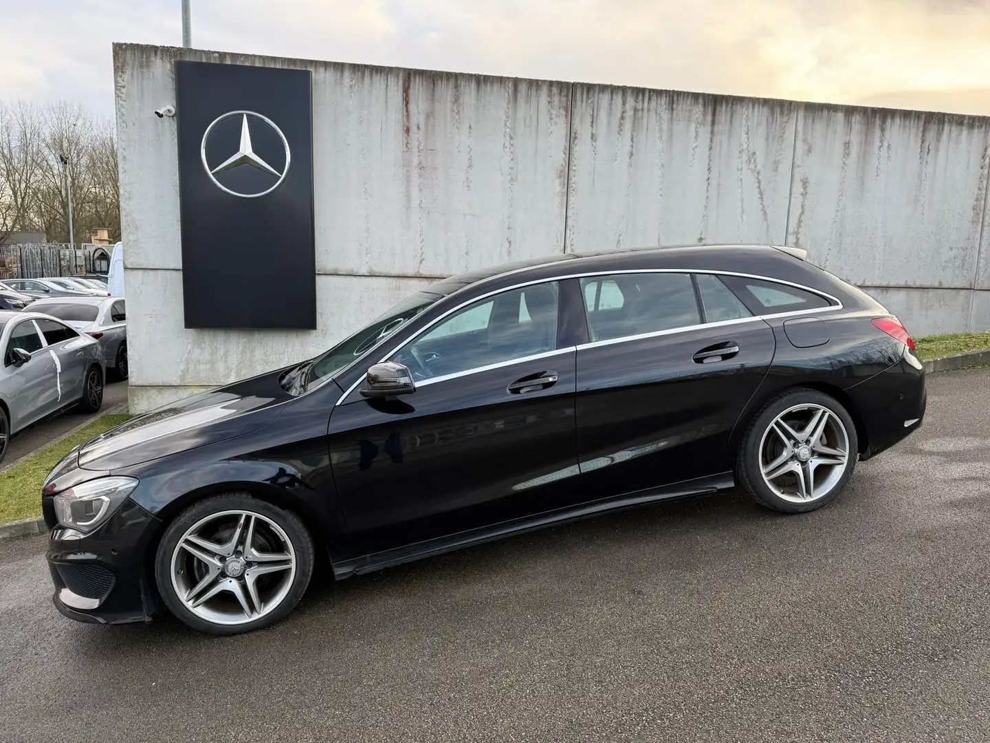 Mercedes-Benz CLA 200 CLA 200 d Noir - 2
