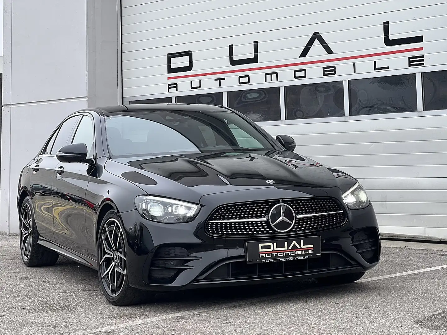 Mercedes-Benz E 220 d Aut.|AMG-PAKET|WIDESCREEN|AHK|360*| Schwarz - 2
