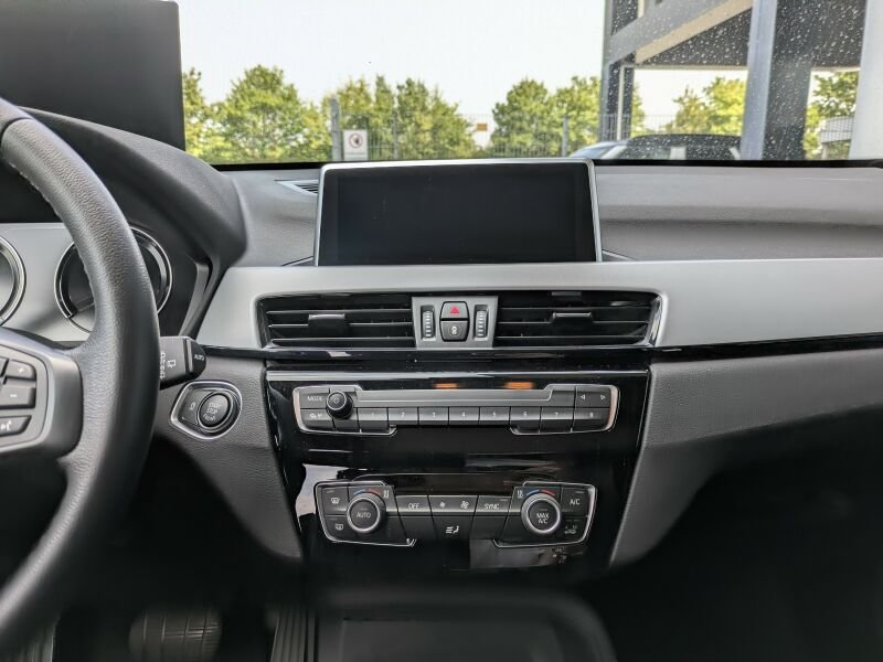BMW X1 sDrive18i Advantage LED. Navi. PDC. Glasdach — photo 9