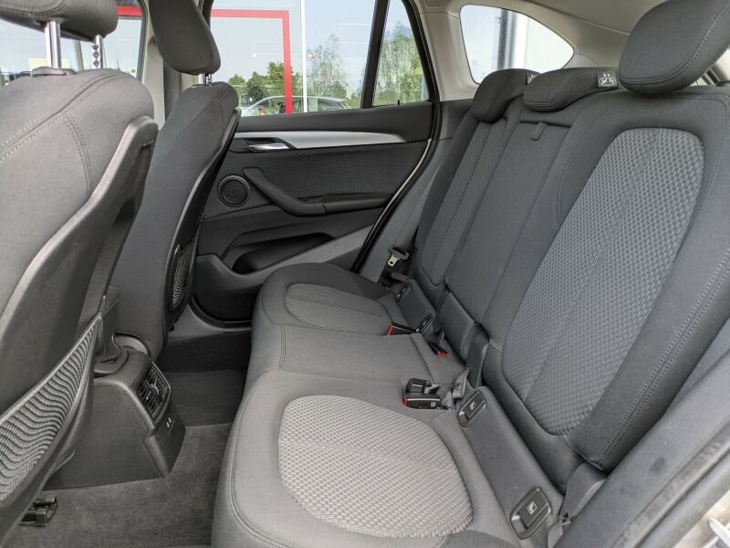 BMW X1 sDrive18i Advantage LED. Navi. PDC. Glasdach — photo 6