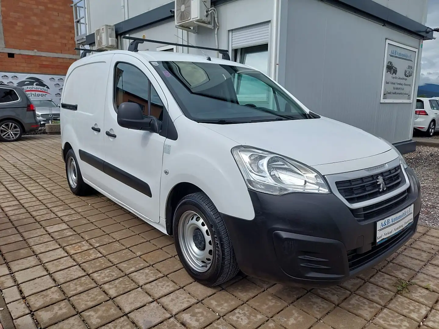 Peugeot Partner Partner Standard BlueHDi 75 Euro 6b Premium Ers... Weiß - 1