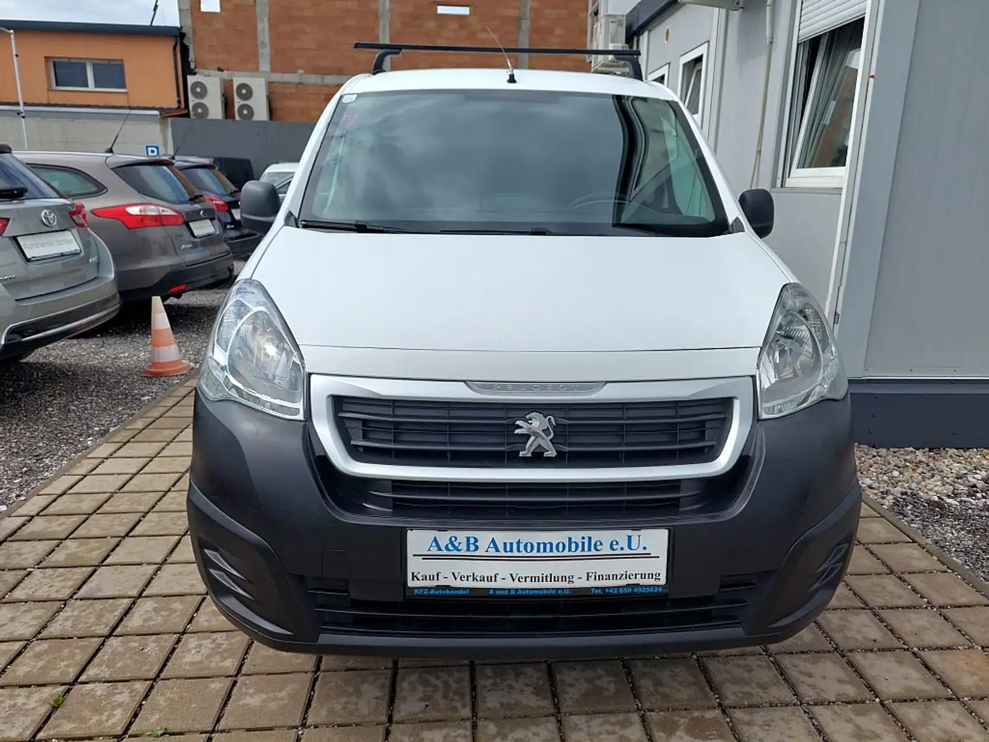 Peugeot Partner Partner Standard BlueHDi 75 Euro 6b Premium Ers... Weiß - 2