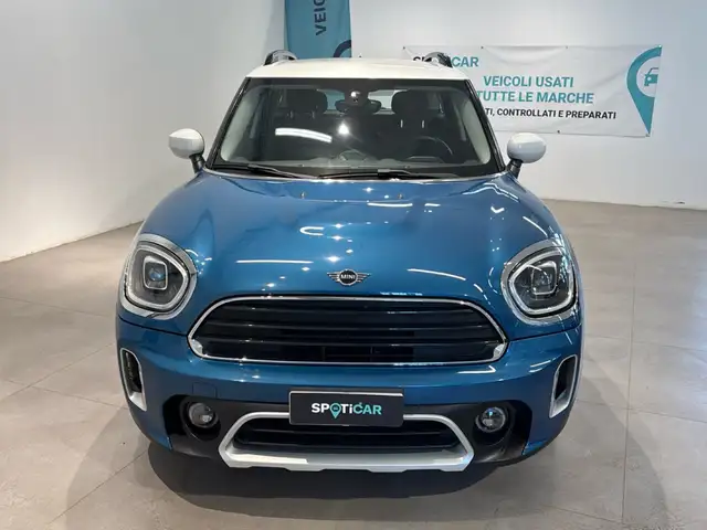 Mini Hatch view 2