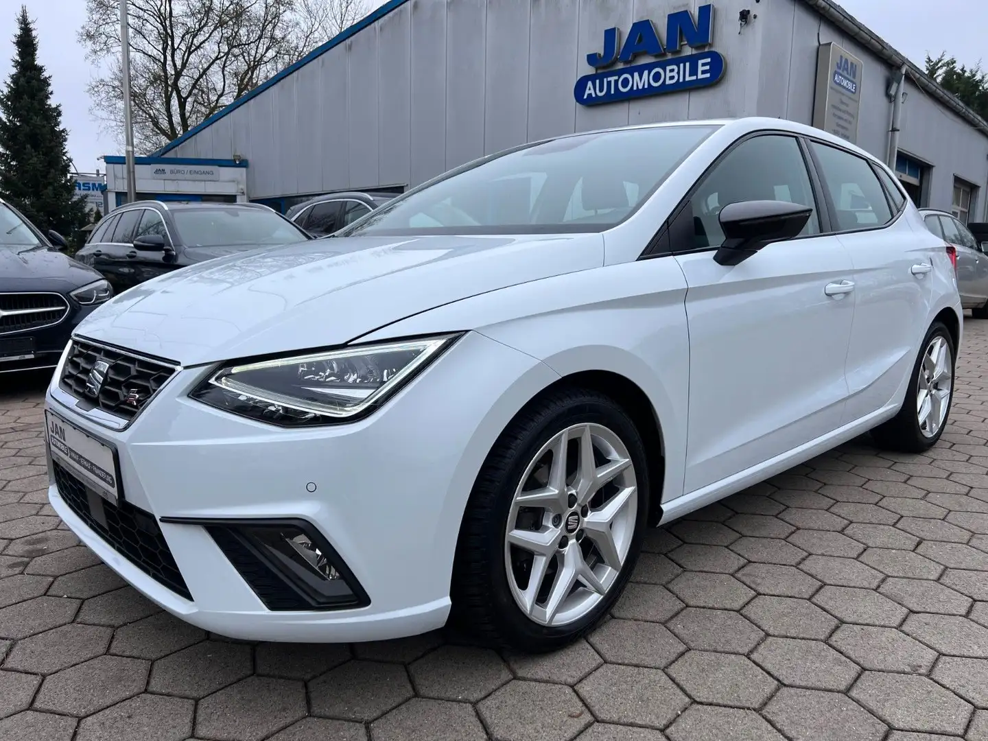 SEAT Ibiza FR 1.5TSI DSG LED ACC Kamera Blanc - 1