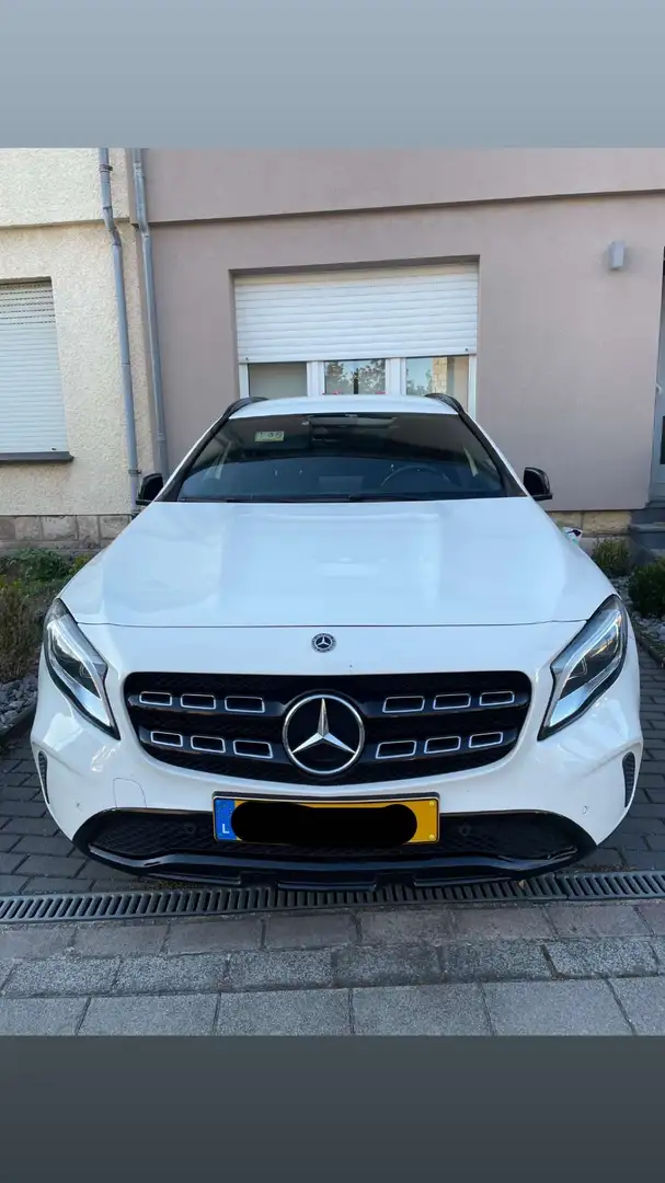 Mercedes-Benz GLA 200 d 4Matic 7G-DCT UrbanStyle Edition - 1