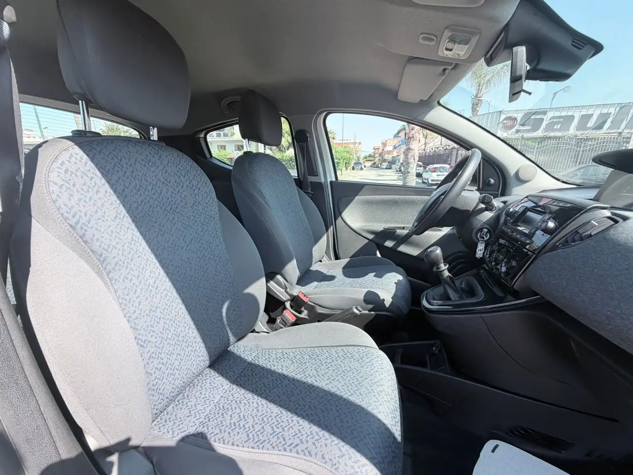Lancia Ypsilon 2022 — фото 14