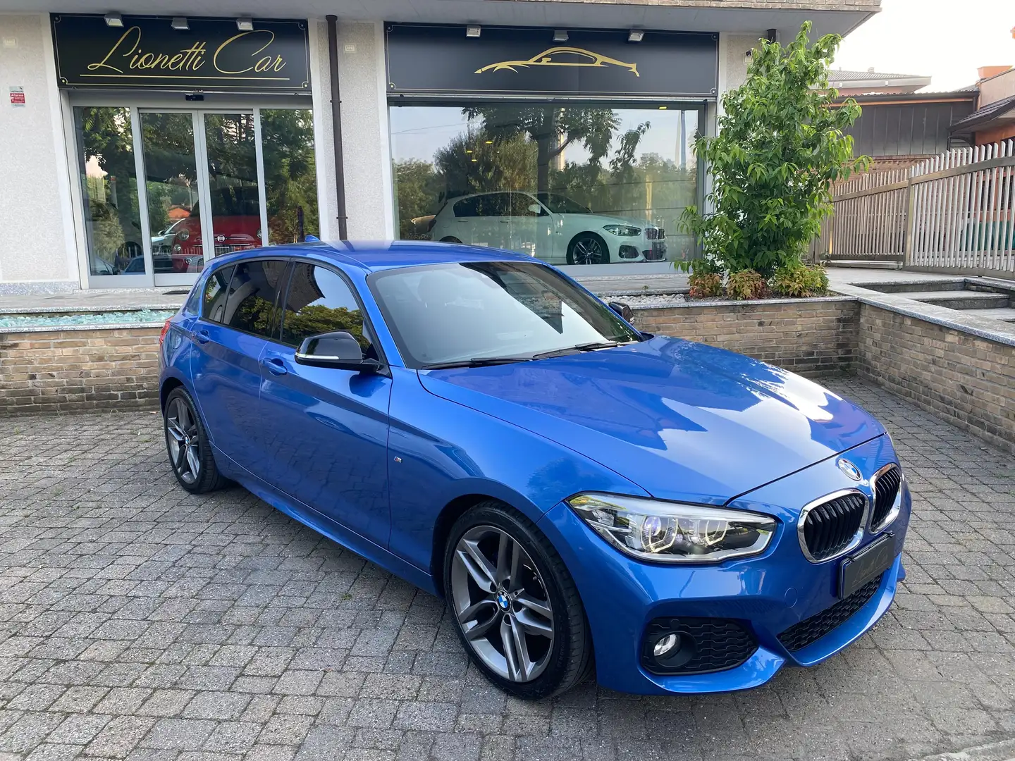 BMW 116 116d M-Sport 5p Blu/Azzurro - 1