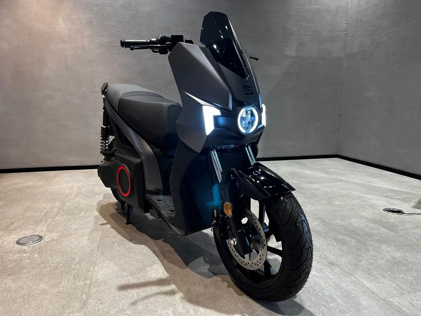 SEAT MO S01 CONNECTED Grau - 1