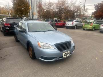 4dr Sdn LX