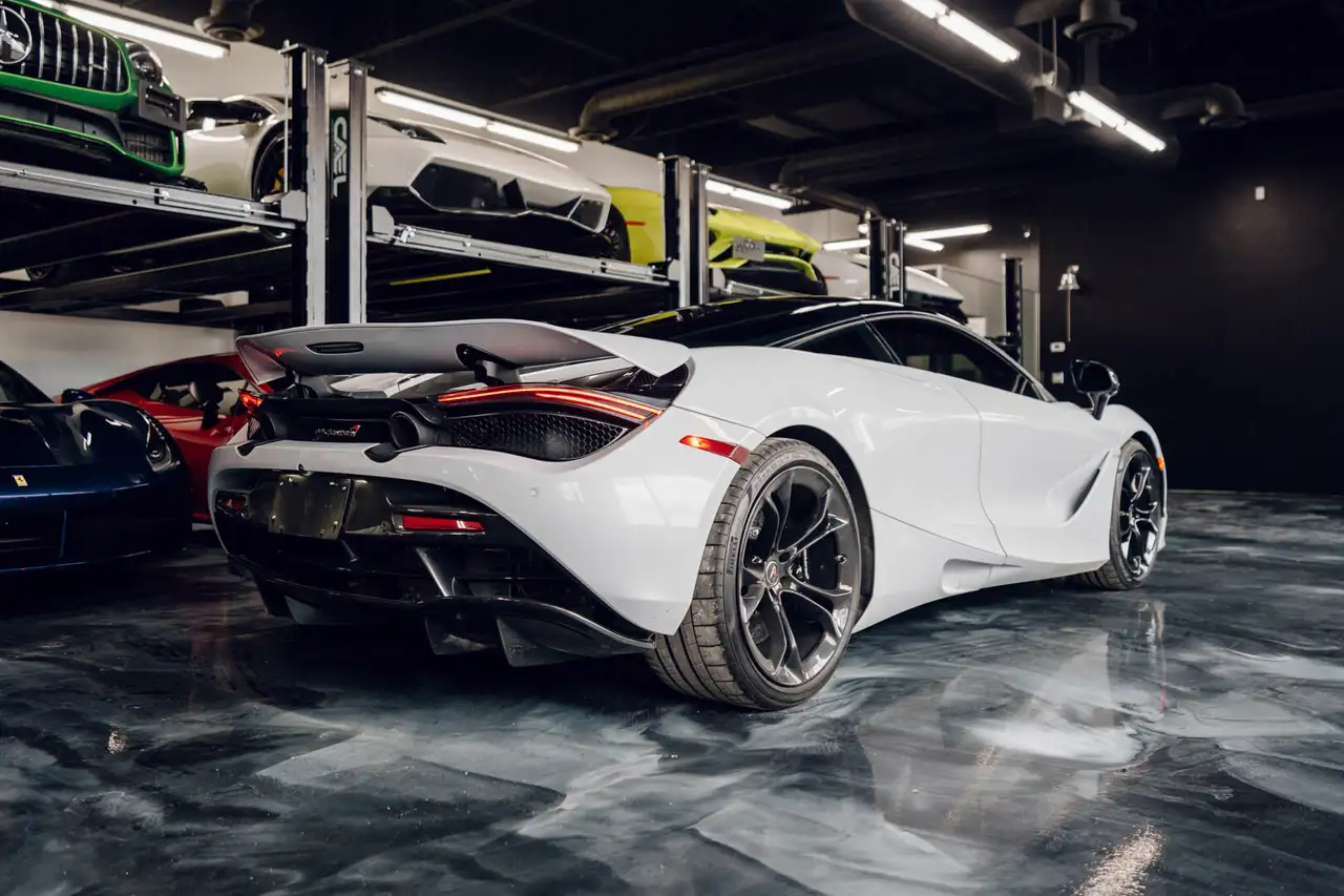 McLaren 720S снимка McLaren 720S