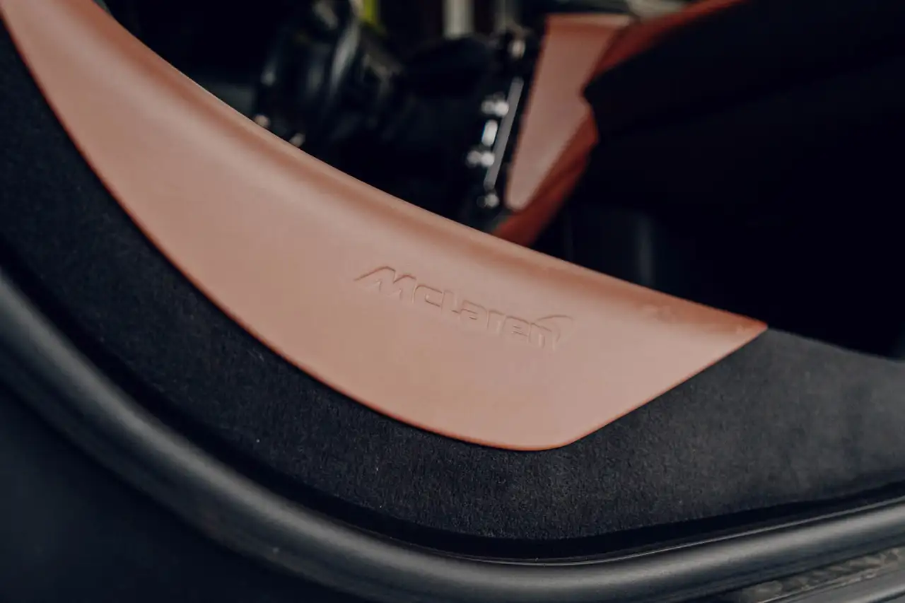 McLaren 720S снимка McLaren 720S