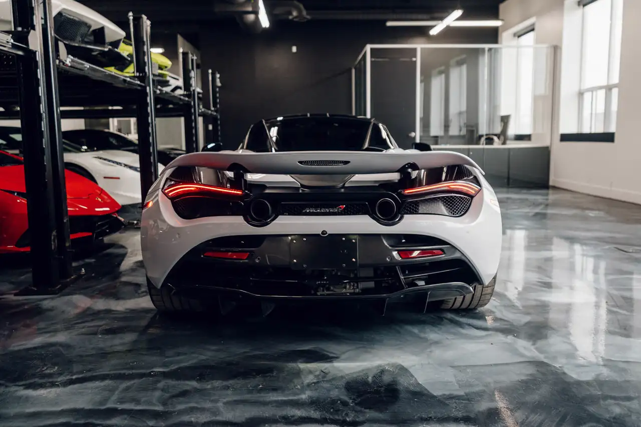 McLaren 720S снимка McLaren 720S