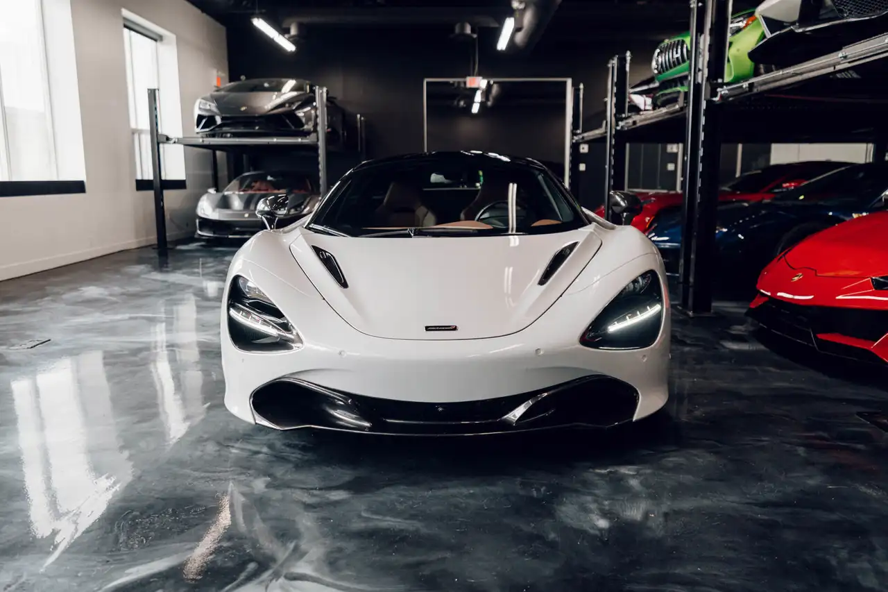 McLaren 720S снимка McLaren 720S
