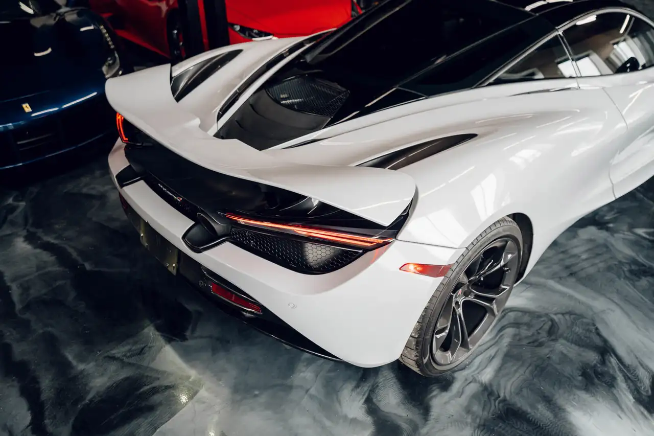 McLaren 720S снимка McLaren 720S