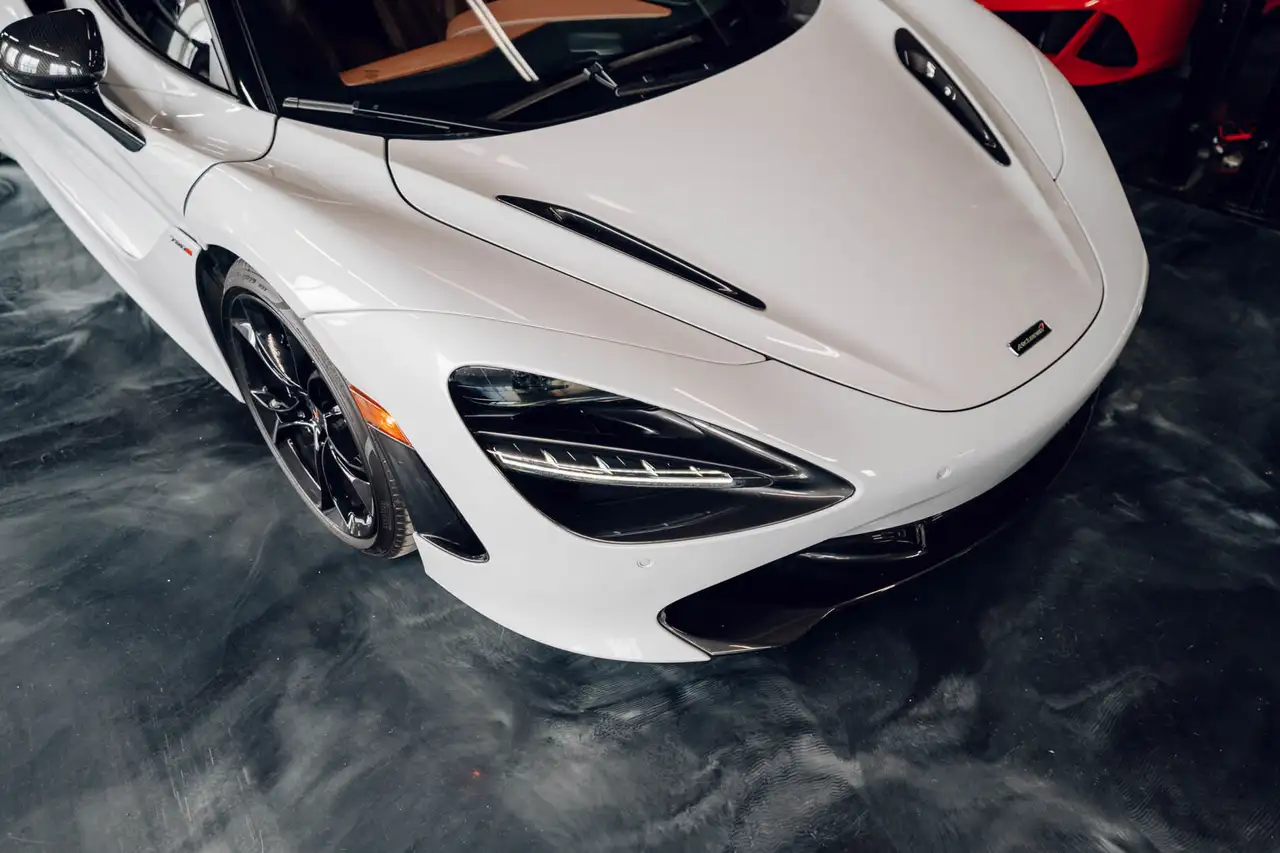 McLaren 720S снимка McLaren 720S
