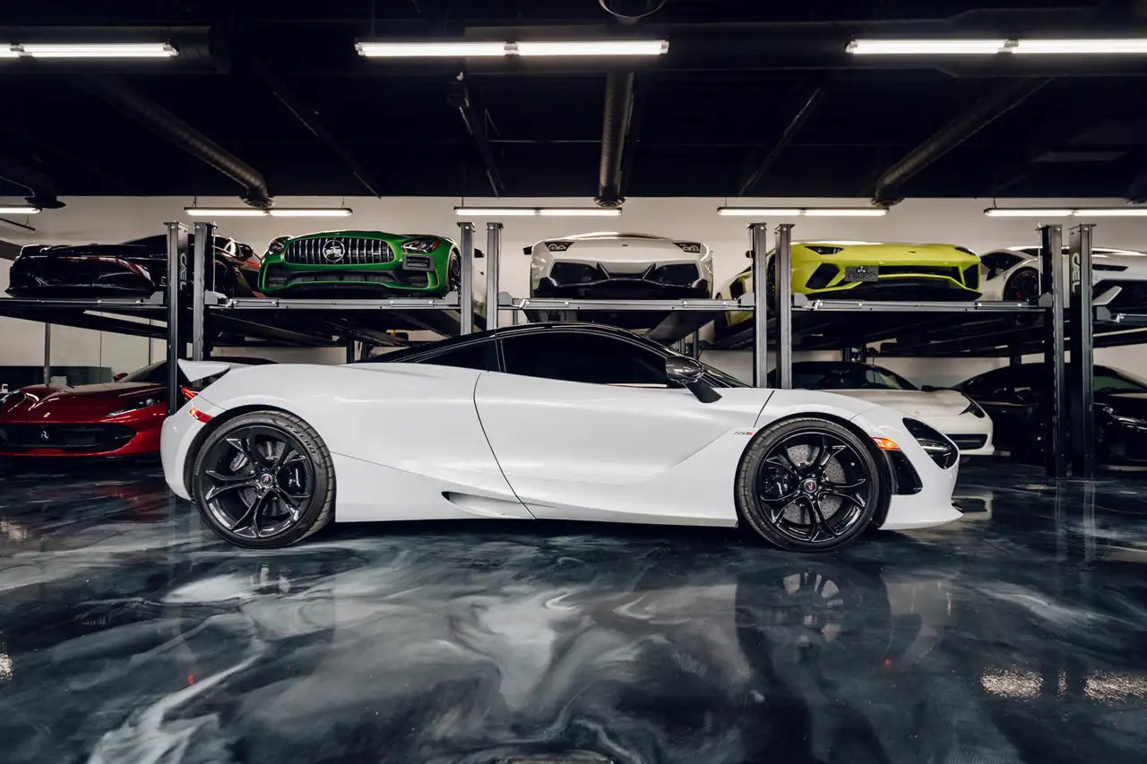 McLaren 720S снимка McLaren 720S